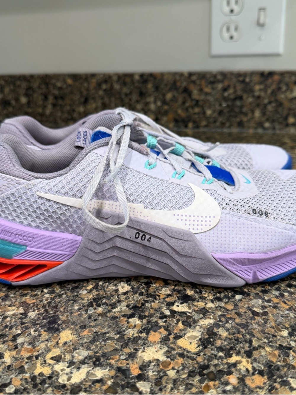 Nike Women’s size 9 metcon 7 Multicolor Training Shoe